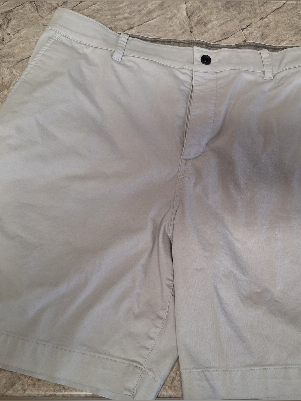 Nike Men's Light Gray Flat Front Chino Shorts